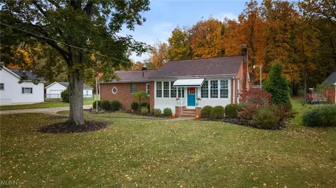 Exterior - 36725 Pettibone Rd, Solon, OH 44139 photo 11 of 12