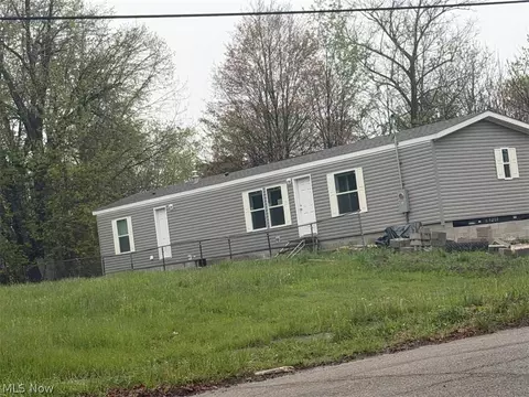 28 W Philadelphia Ave, Youngstown, OH 44507