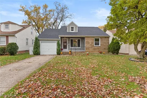 7444 Briarcliff Pkwy, Middleburg Heights, OH 44130