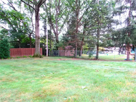 Exterior - 4805 Maple Hill Dr, Seven Hills, OH 44131 photo 2 of 8