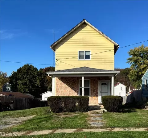 382 E Martin St, East Palestine, OH 44413