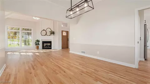 Living - 3 Retilly Dr, Coshocton, OH 43812 photo 2 of 7