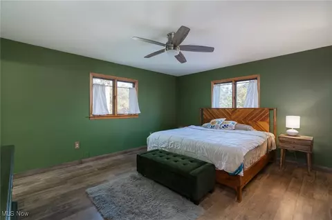 Bedroom - 5877 Ford Rd, Elyria, OH 44035 photo 3 of 5
