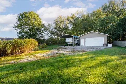 Exterior - 5877 Ford Rd, Elyria, OH 44035 photo 3 of 13