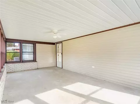 Exterior - 7692 W Parkside Dr, Boardman, OH 44512 photo 5 of 12