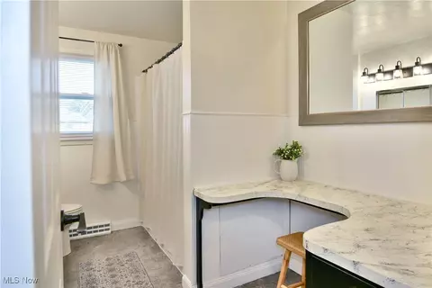 Bath - 940 Edenridge Dr, Boardman, OH 44512 photo 4 of 4