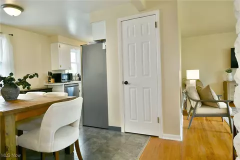 Entry Way - 940 Edenridge Dr, Boardman, OH 44512 photo 1 of 1