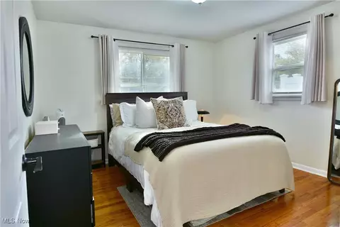 Bedroom - 940 Edenridge Dr, Boardman, OH 44512 photo 3 of 4