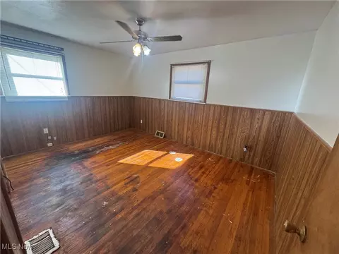 244 13th St, Elyria, OH 44035 photo 10