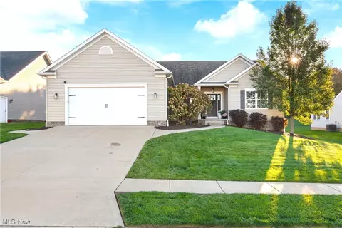 4450 Trail Head Cir NW, Massillon, OH 44647