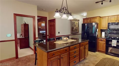 Kitchen - 4255 River Rd, Perry, OH 44081 photo 2 of 2