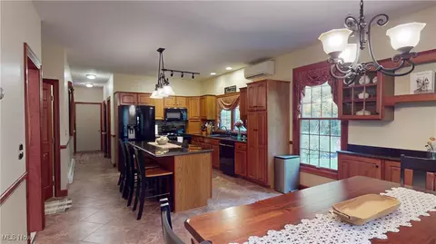 Entry Way - 4255 River Rd, Perry, OH 44081 photo 2 of 4