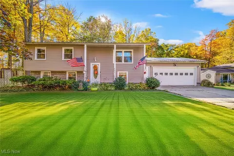 7435 Glenwood Rd, Conneaut, OH 44030