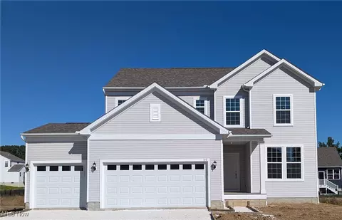 228 Country Meadow Ln, Wadsworth, OH 44281