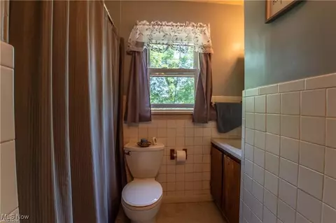 Bath - 3007 E Waterloo Rd, Akron, OH 44312 photo 1 of 2