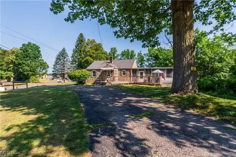 Exterior - 3007 E Waterloo Rd, Akron, OH 44312 photo 1 of 10