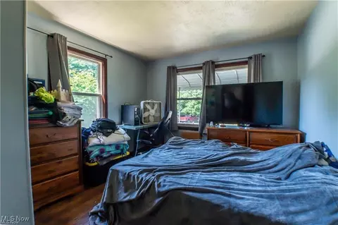 Bedroom - 3007 E Waterloo Rd, Akron, OH 44312 photo 2 of 2