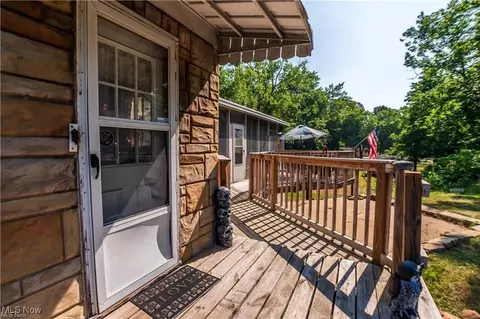 Exterior - 3007 E Waterloo Rd, Akron, OH 44312 photo 7 of 10