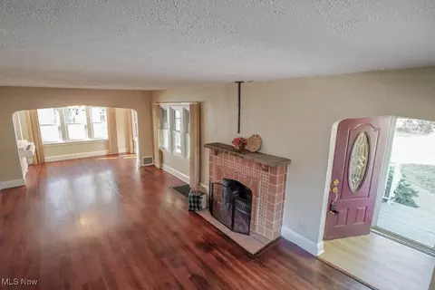 144 Aultman Ave NW, Canton, OH 44708 photo 4