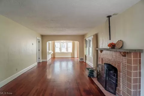 144 Aultman Ave NW, Canton, OH 44708 photo 5