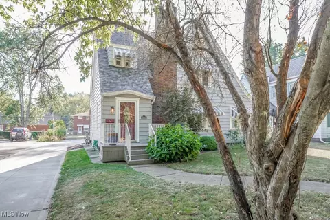 144 Aultman Ave NW, Canton, OH 44708 photo 2