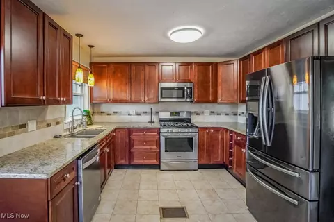 144 Aultman Ave NW, Canton, OH 44708 photo 13