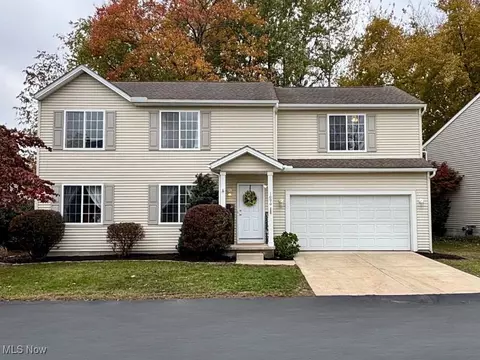 1090 Bennington Ct, Akron, OH 44312