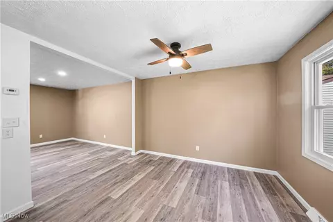 9130 Elm Cir, Windham, OH 44288 photo 6