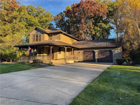 352 Wyndclift Pl, Austintown, OH 44515