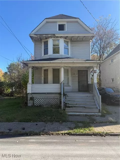 3253 E 56th Pl, Cleveland, OH 44127