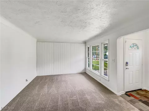 24451 Devoe Ave, Euclid, OH 44123 photo 3