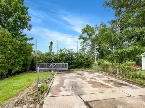 24451 Devoe Ave, Euclid, OH 44123 photo 8
