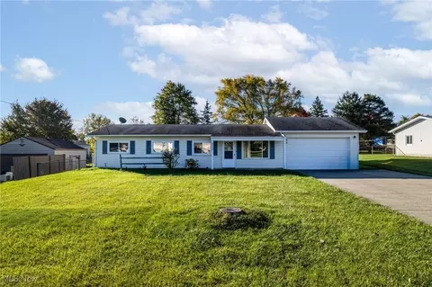 4200 Raymond Dr, Brunswick, OH 44212
