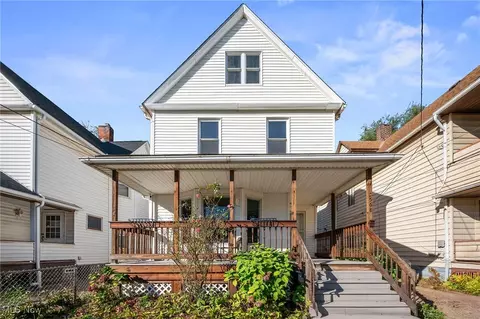 2568 W 10th St, Cleveland, OH 44113