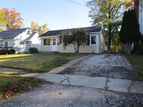 710 Myrtle Ave, Ashtabula, OH 44004 photo 4