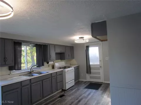 710 Myrtle Ave, Ashtabula, OH 44004 photo 33
