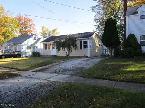 710 Myrtle Ave, Ashtabula, OH 44004 photo 5