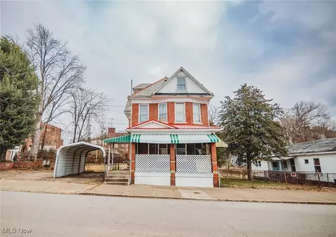 529 6th St, Parkersburg, WV 26101