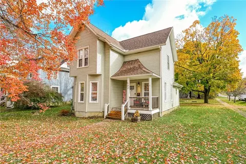 502 N Chestnut St, Ravenna, OH 44266