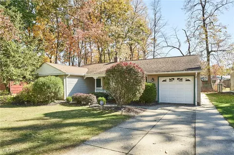 6413 Alderwood Rd, Parma Heights, OH 44130