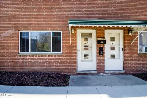 200 Dalepark Dr #3, Bedford, OH 44146