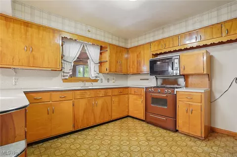 Kitchen - 3987 J A Vaughn Ave, Rootstown, OH 44272 photo 1 of 5