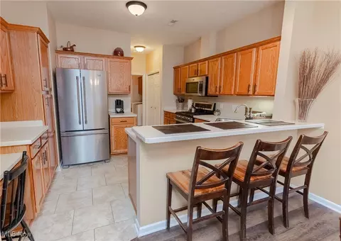 Kitchen - 5645 Clingan Rd #23B, Struthers, OH 44471 photo 2 of 4