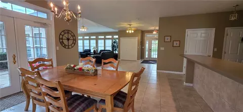 Dining - 5645 Clingan Rd #23B, Struthers, OH 44471 photo 4 of 4