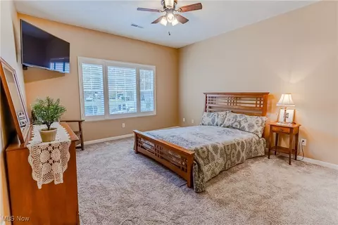 Bedroom - 5645 Clingan Rd #23B, Struthers, OH 44471 photo 2 of 3