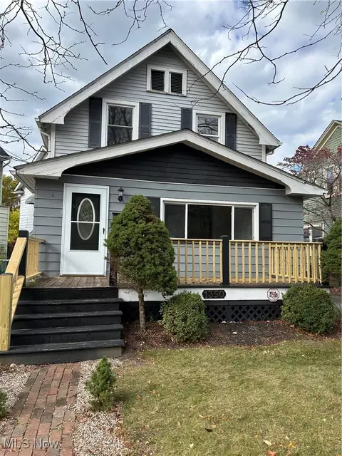1350 Edanola Ave, Lakewood, OH 44107