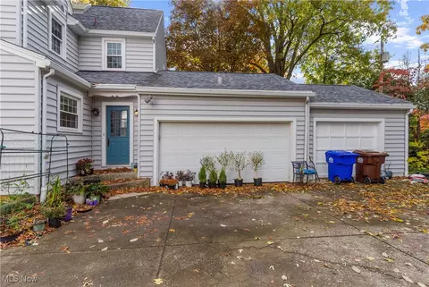 Exterior - 4018 Windsor Rd, Boardman, OH 44512 photo 12 of 15