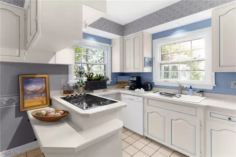 Kitchen - 4018 Windsor Rd, Boardman, OH 44512 photo 2 of 3