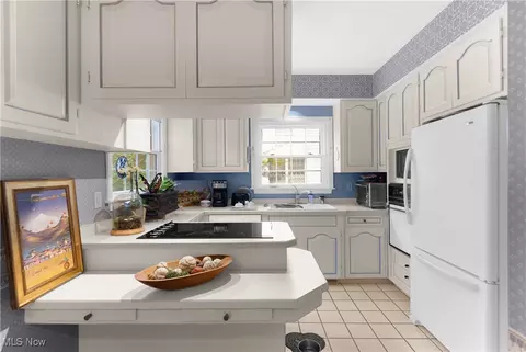 Kitchen - 4018 Windsor Rd, Boardman, OH 44512 photo 1 of 3