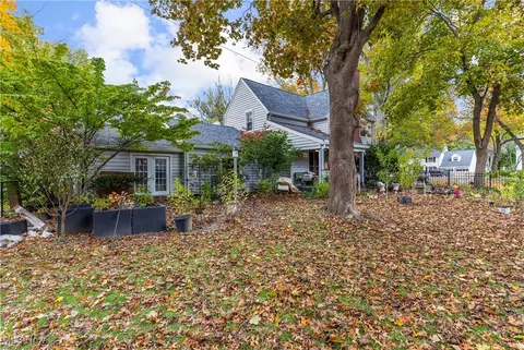 Exterior - 4018 Windsor Rd, Boardman, OH 44512 photo 8 of 15